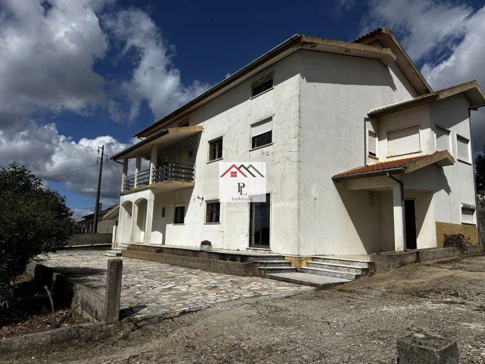 Moradia T10 para Venda em Nogueira do Cravo Foto 31