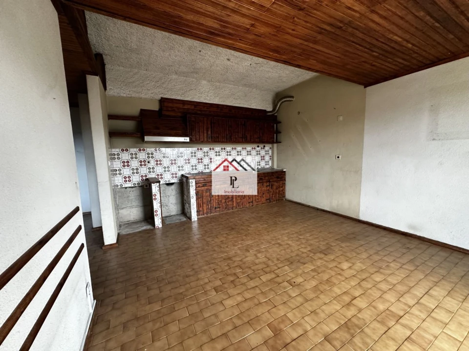 Moradia T10 para Venda em Nogueira do Cravo Foto 22