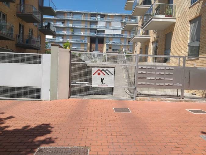 Garagem para Venda em Santo Antonio dos Olivais Foto 3