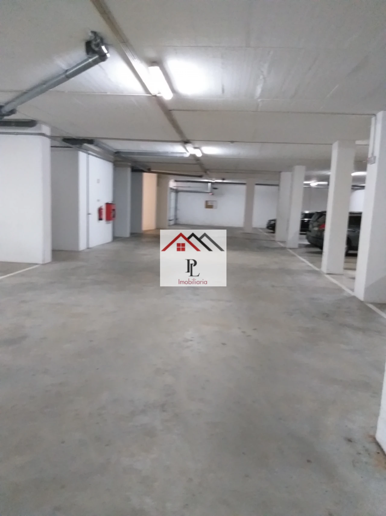 Garagem para Venda em Santo Antonio dos Olivais Foto 2