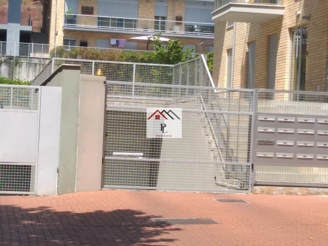 Garagem para Venda em Santo Antonio dos Olivais Foto 4