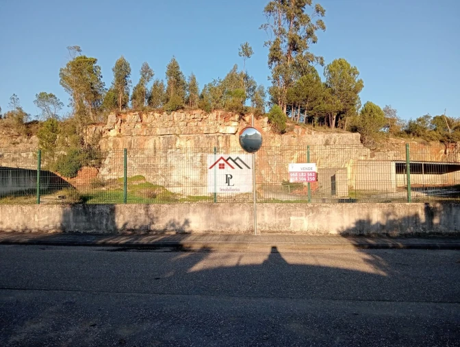 Terreno para Venda em Portunhos e Outil Foto 4