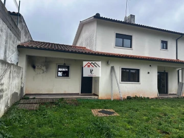 Moradia T4 para Venda em São Miguel, Santa Eufémia e Rabaçal