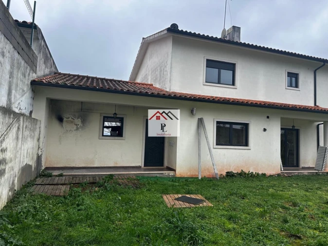 Moradia T4 para Venda em São Miguel, Santa Eufémia e Rabaçal Foto 11