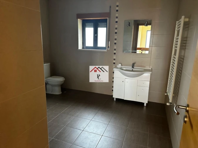 Moradia T4 para Venda em São Miguel, Santa Eufémia e Rabaçal Foto 20