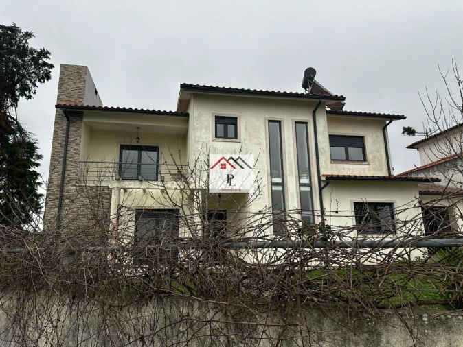 Moradia T4 para Venda em São Miguel, Santa Eufémia e Rabaçal Foto 8