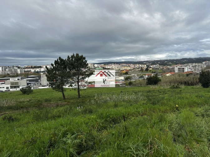 Terreno para Venda em Tavarede Foto 1