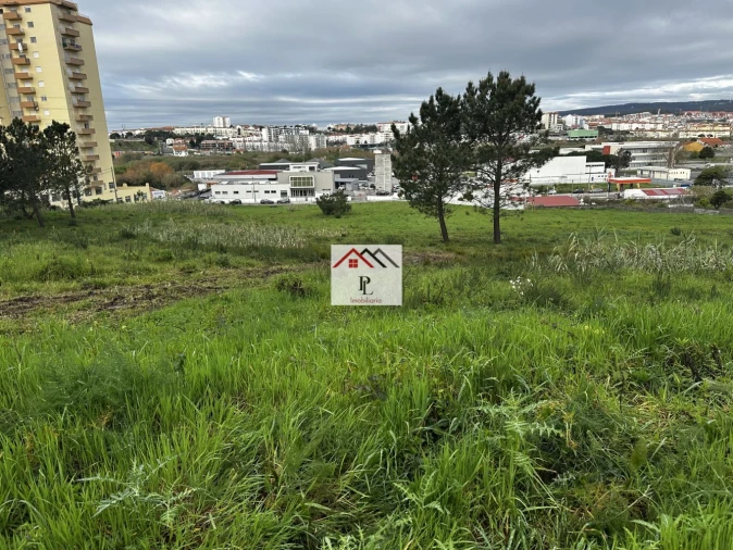 Terreno para Venda em Tavarede Foto 3