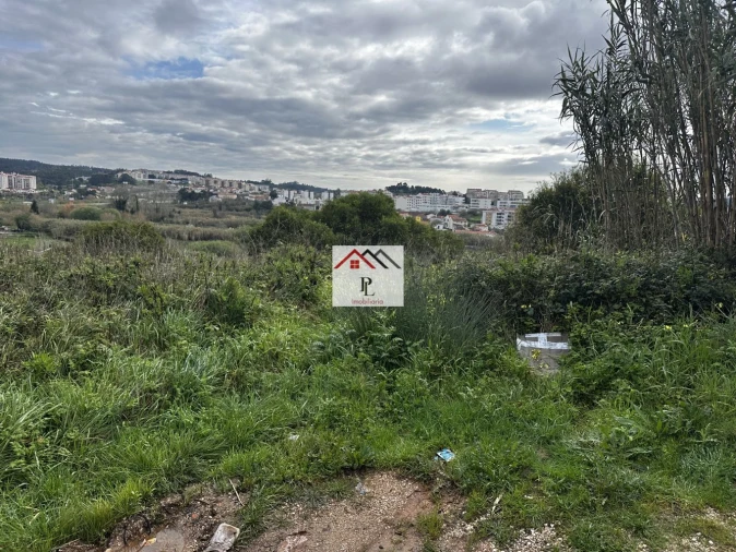 Terreno para Venda em Tavarede Foto 2