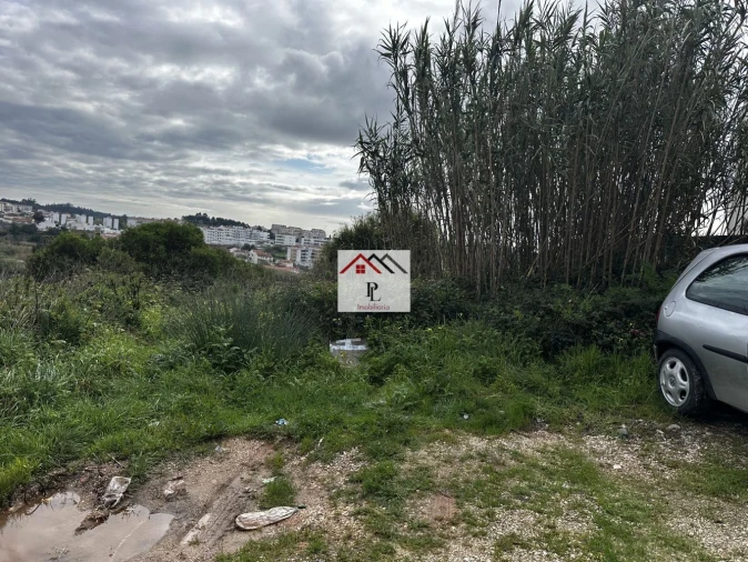 Terreno para Venda em Tavarede Foto 1