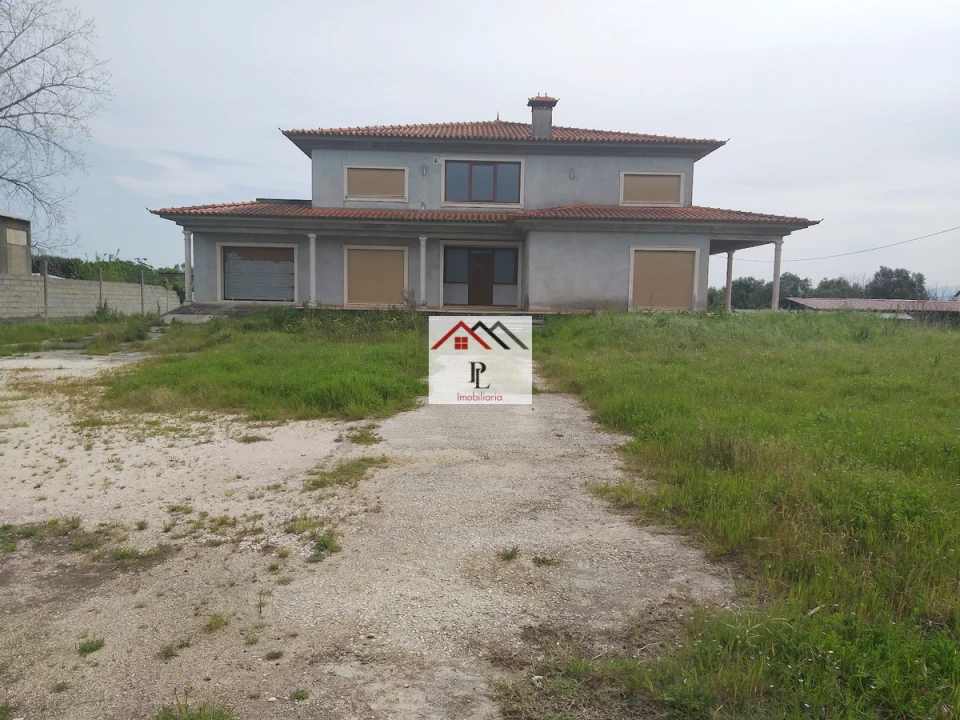 Moradia T5 para Venda em São Martinho de Árvore e Lamarosa Foto 1