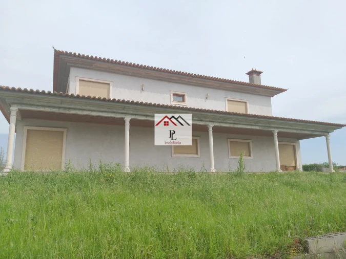 Moradia T5 para Venda em São Martinho de Árvore e Lamarosa Foto 3