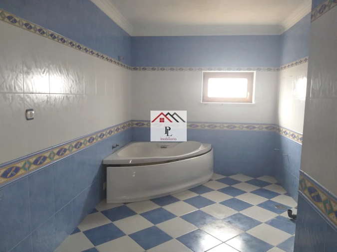 Moradia T5 para Venda em São Martinho de Árvore e Lamarosa Foto 21