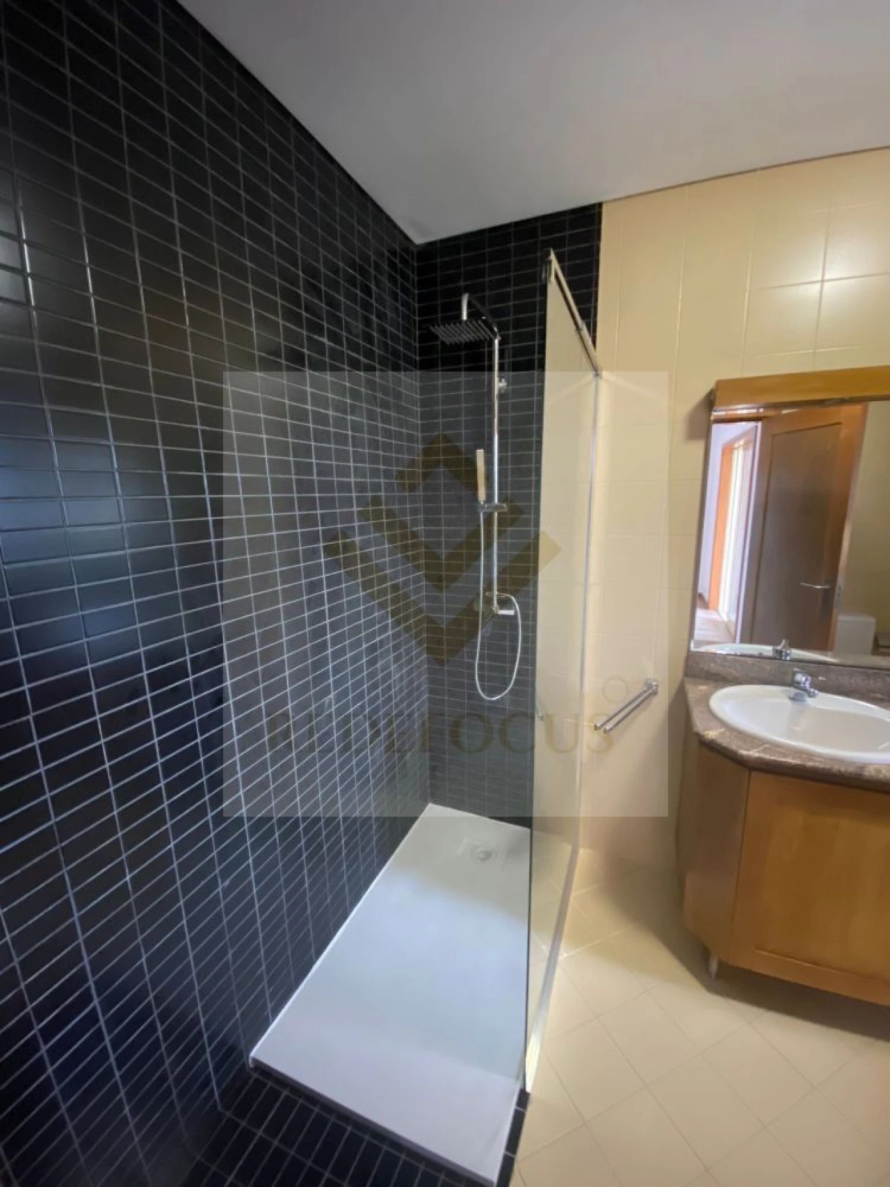 Moradia T3 para Venda em Sanguedo Foto 37