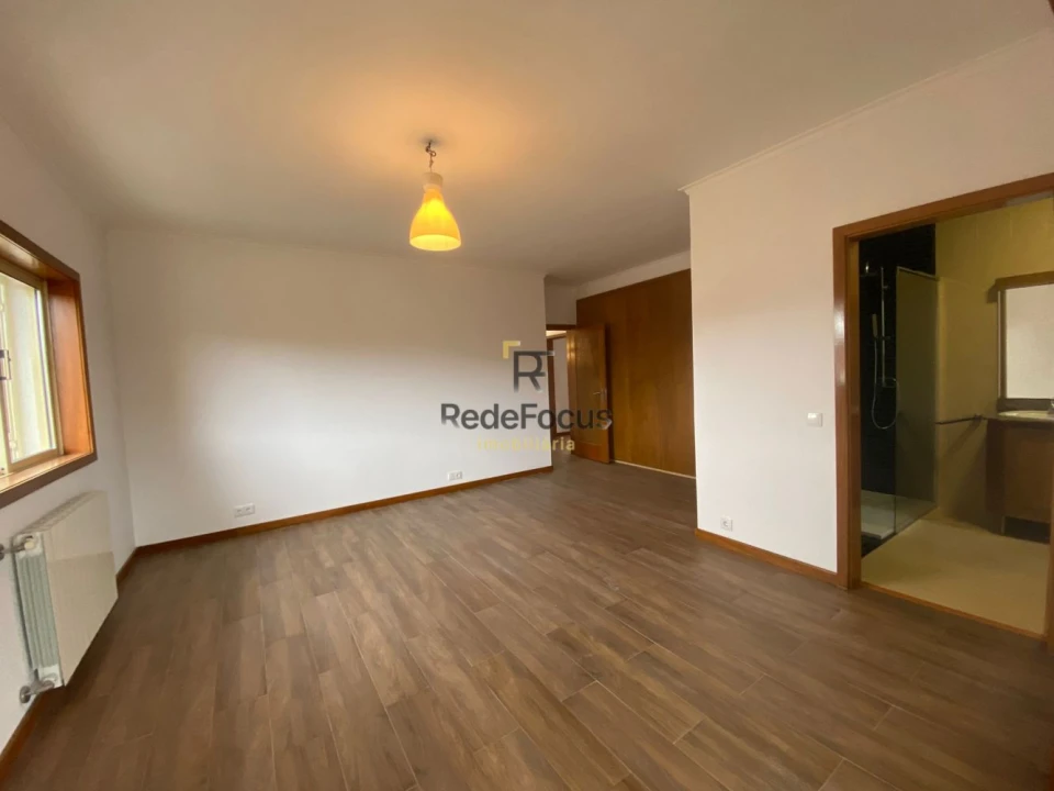 Moradia T3 para Venda em Sanguedo Foto 35