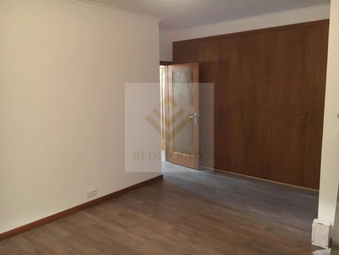 Moradia T3 para Venda em Sanguedo Foto 34