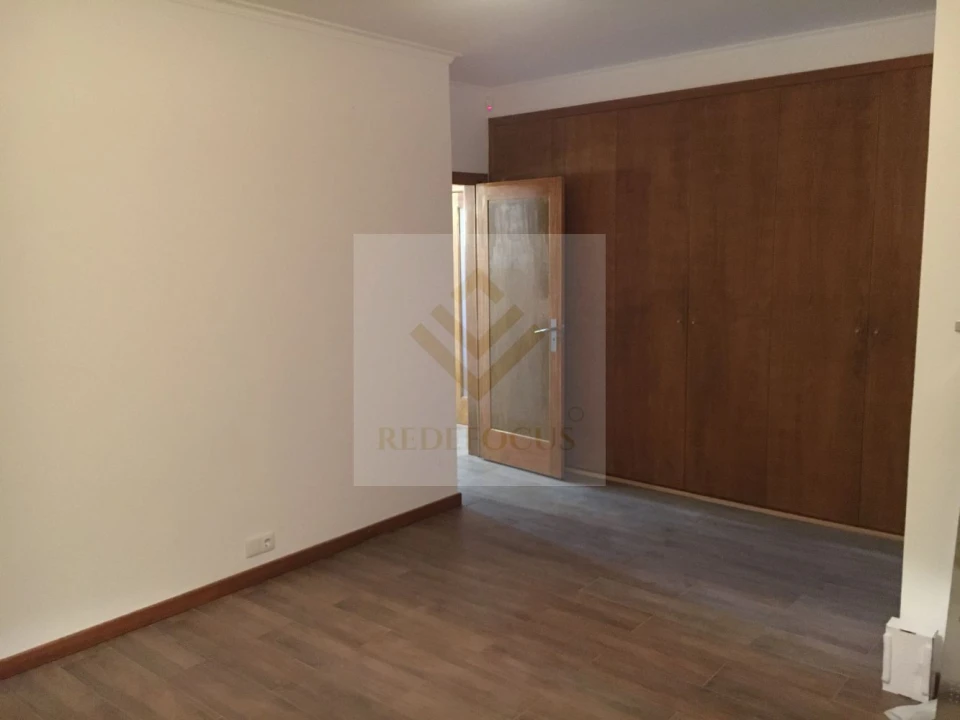 Moradia T3 para Venda em Sanguedo Foto 34