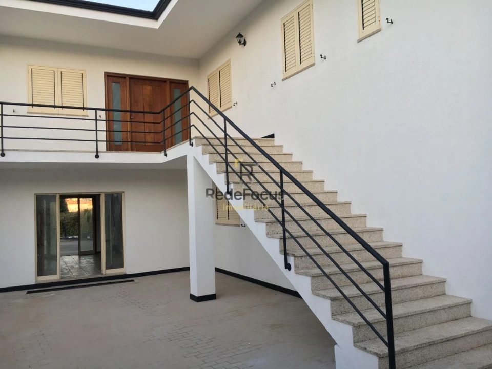 Moradia T3 para Venda em Sanguedo Foto 2