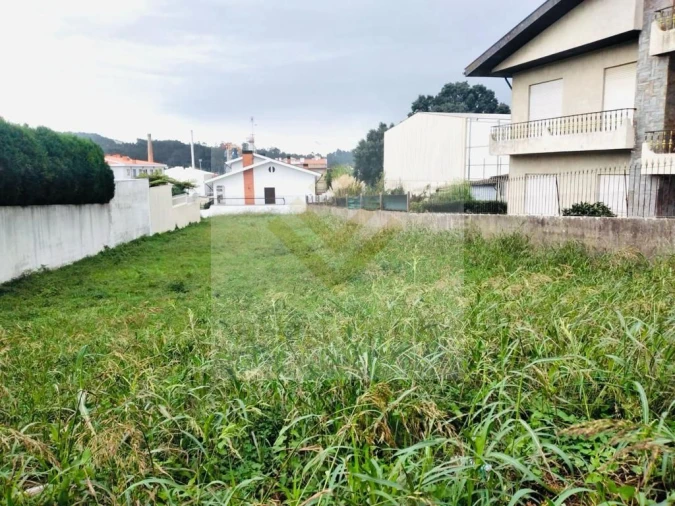 Terreno para Venda em Santa Maria de Lamas Foto 3