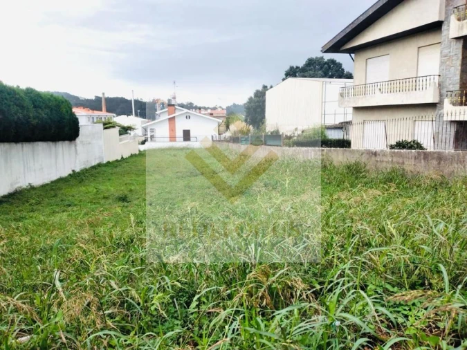 Terreno para Venda em Santa Maria de Lamas Foto 3