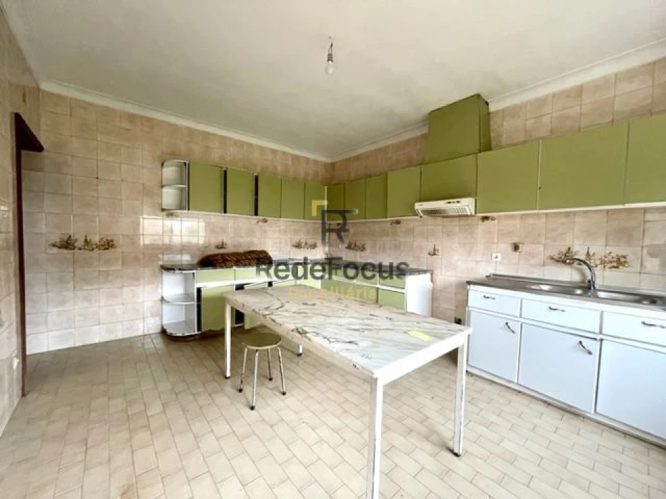 Moradia T3 para Venda em Oliveira do Douro Foto 14