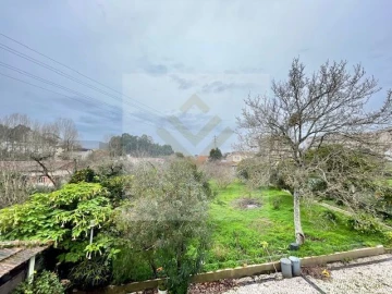 Moradia T3 para Venda em Oliveira do Douro