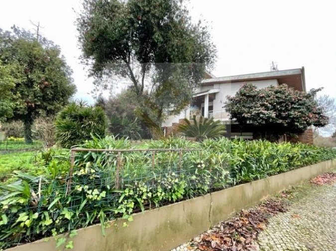 Moradia T3 para Venda em Oliveira do Douro