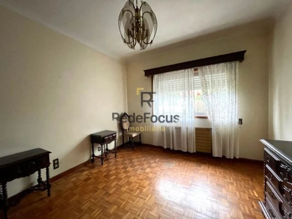 Moradia T3 para Venda em Oliveira do Douro Foto 18