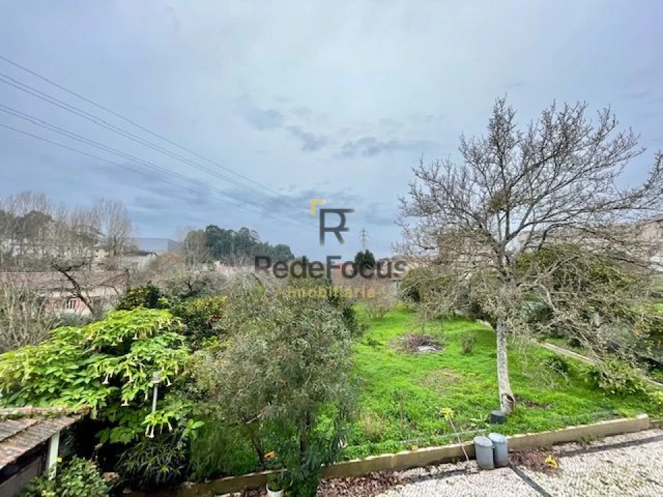 Moradia T3 para Venda em Oliveira do Douro Foto 27