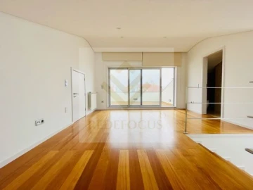 Moradia T4 para Venda em Espinho