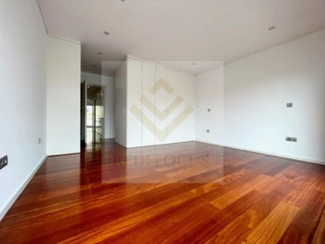 Moradia T4 para Venda em Espinho