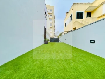 Moradia T4 para Venda em Espinho