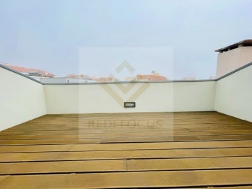 Moradia T4 para Venda em Espinho