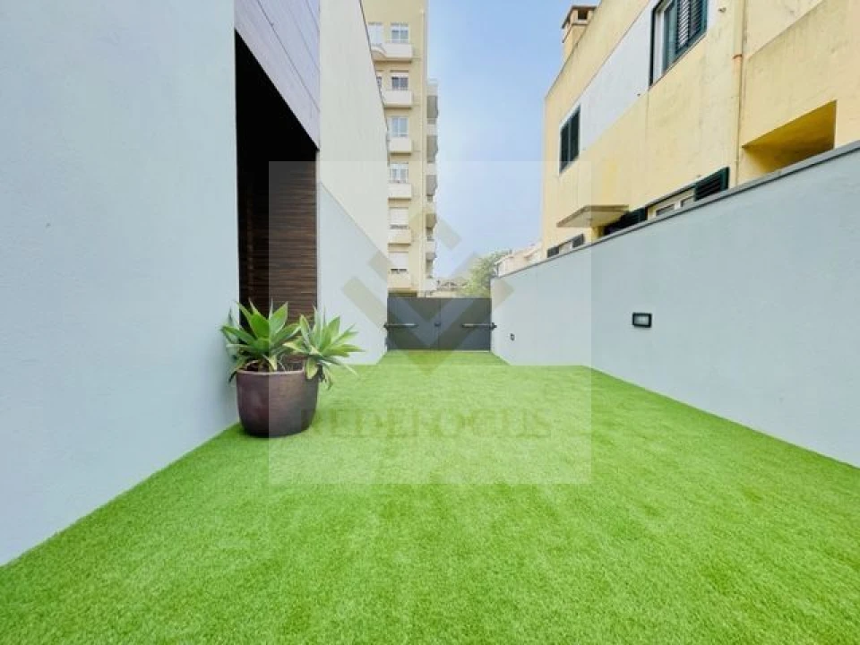 Moradia T4 para Venda em Espinho Foto 12