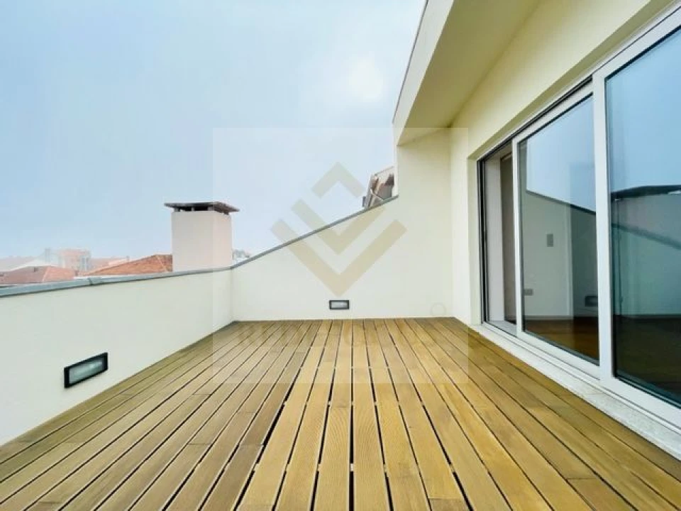 Moradia T4 para Venda em Espinho Foto 44