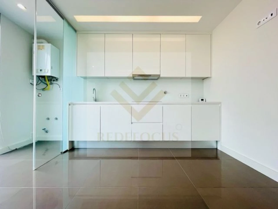 Apartamento T4 para Venda em Espinho Foto 15
