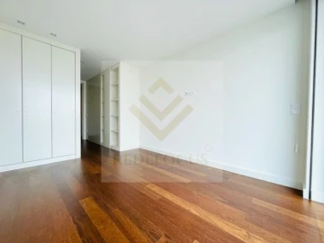 Apartamento T4 para Venda em Espinho