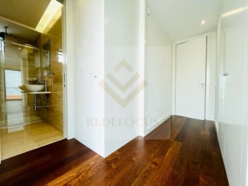Apartamento T4 para Venda em Espinho