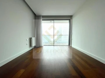 Apartamento T4 para Venda em Espinho