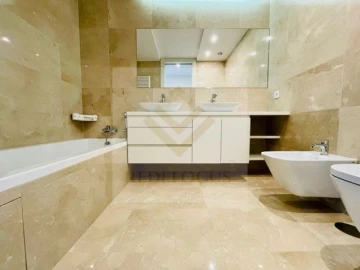 Apartamento T4 para Venda em Espinho