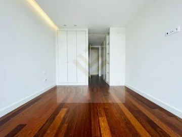 Apartamento T4 para Venda em Espinho