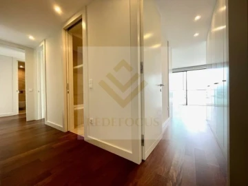 Apartamento T4 para Venda em Espinho