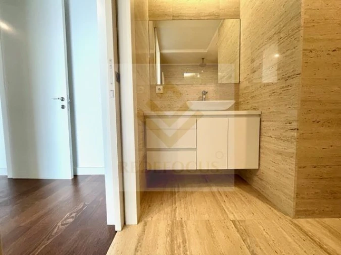 Apartamento T4 para Venda em Espinho Foto 38