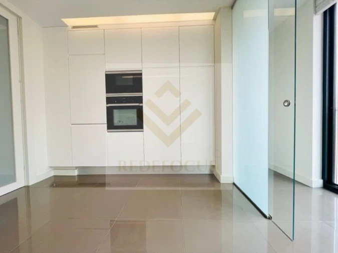 Apartamento T4 para Venda em Espinho Foto 16