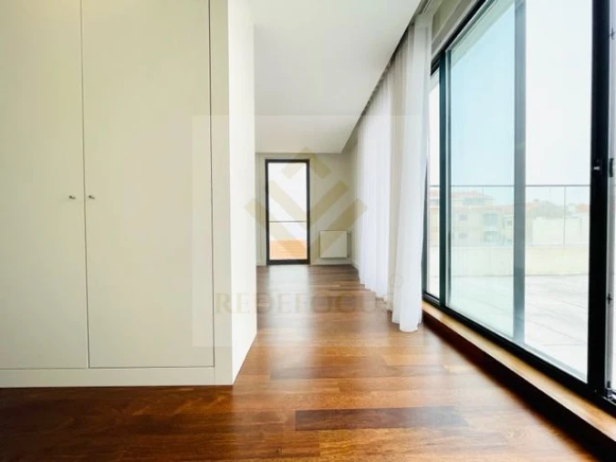 Apartamento T4 para Venda em Espinho Foto 25