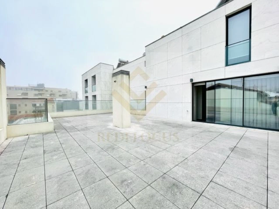 Apartamento T4 para Venda em Espinho Foto 27