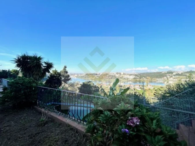 Quinta T6 para Venda em Avintes Foto 49