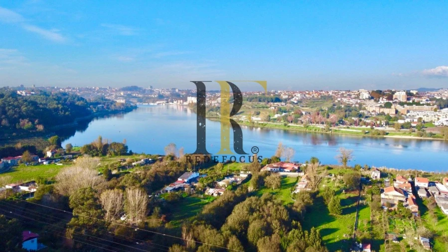 Quinta T6 para Venda em Avintes Foto 4