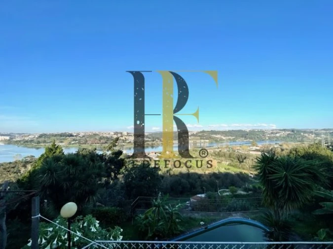 Quinta T6 para Venda em Avintes Foto 28