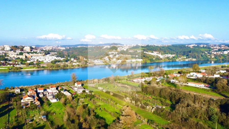 Quinta T6 para Venda em Avintes Foto 3